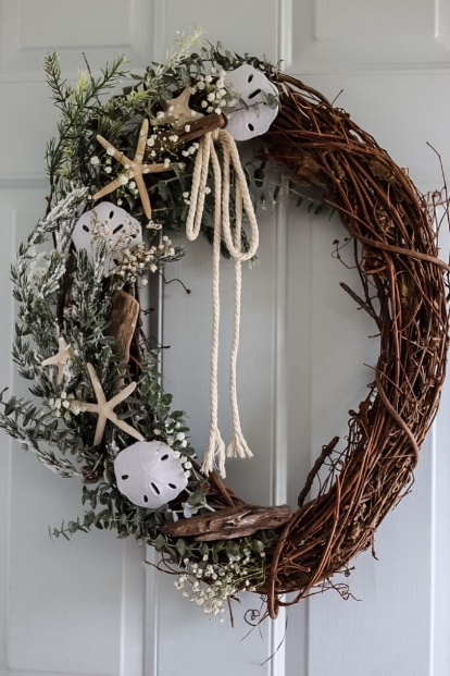 DIY wreath with coastal elements